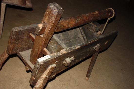 Presse à Miel ancienne (1850)